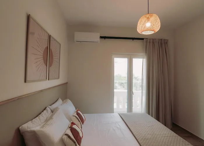 Cozy Living Chania Close To The * Hriszí Aktí Haniá