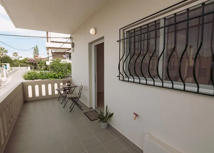 Cozy Living Chania Close To The * Hriszí Aktí Haniá